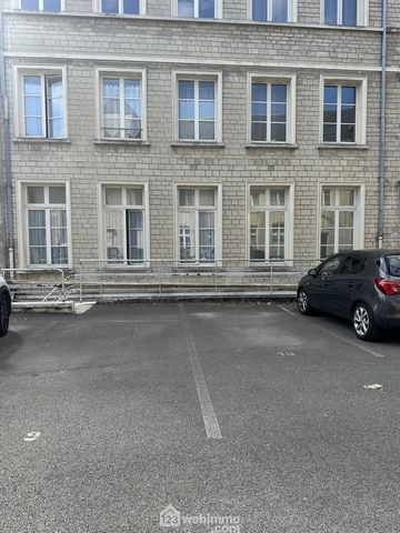 Parking extérieur - 10m² - Laon