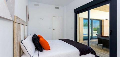 Villa en venta en Daya Nueva