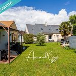 Coup de coeur pour ce spacieux pavillon de 4 chambres - double garage !