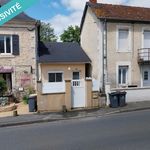 Petite maison de bourg individuelle, en Périgord, meublée, excellent emplacement