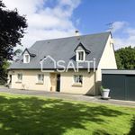 Spacieuse maison dans un secteur recherché avec piscine et jacuzzi à 20 min de la Mer.