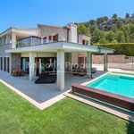 First class luxury villa for sale by the golf course in Canyamel, Mallorca