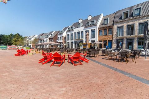 Im luxuriösen Ferienpark Resort Maastricht stehen verschiedene gut ausgestattete Ferienhäuser und Villen. Dieses luxuriöse und komfortabel eingerichtete Wellness-Reihenhaus für 2 Personen erstreckt sich über zwei Stockwerke. Im Parterre haben Sie ein...