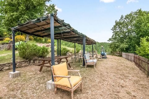 Attractive, characteristic stone farmhouse divided into 5 apartments all furnished in a simple but very comfortable way. The property is situated in a quiet and panoramic location with beautiful views of the surrounding countryside a few kilometres f...