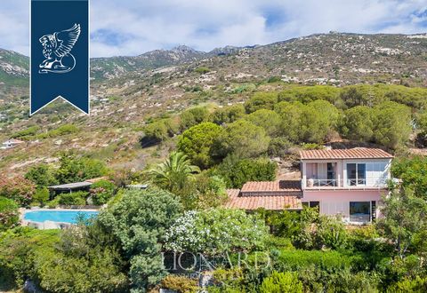 This outstanding luxury villa for sale resides in Tuscany, by the Elba Island's untouched sea. This property has a view over the underlying sea and its windows offer an unhindered view. The estate measures approximately 170 m² and is girdled by ...