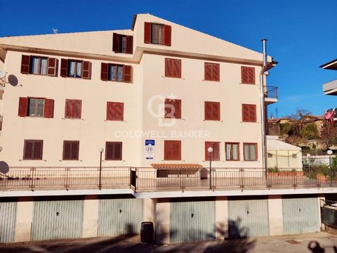 TUSCANY - GROSSETO - MANCIANO In the town of Manciano, a few kilometers from the thermal baths of Saturnia, accommodation in the center of the country. The structure is spread over five floors, one of which is underground. On the ground floor we find...
