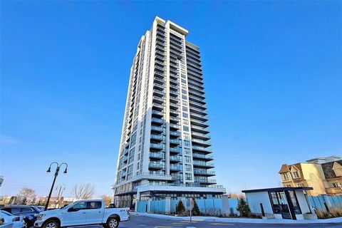 A Beautiful 2 Bedroom, 2 Bath Unit In The Well Known San Francisco By The Bay's Stunning Contemporary High Rise Tower. Offers Amazing Views (The Cn Tower Can Be Seen On A Clear Day), And A Modern Open Concept Layout. Granite Counters With S/S Applian...