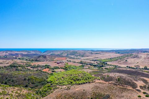 This huge plot of land with more then 14 hectares, is located in the quiet location of Arneiros, in Budens. The plot has open views of the countryside, with a mixture of flat and gently sloping areas. This is a fantastic opportunity to buy a large pl...