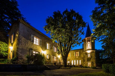 Rare propriété restaurée proche de Carcassonne: 3 maisons, 107 hectares.