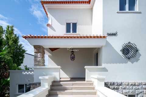 Located in Cascais. In a cozy and highly sought-after area of the municipality of Cascais, we find an elegant three-story villa with 6 bedrooms with built-in wardrobes, 5 bathrooms, a spacious and cozy living room with fireplace, a fully equipped kit...