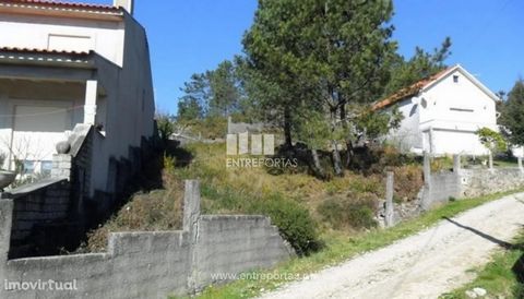 Sale of land with 600 m² for construction in Aldreu, Barcelos. Situated in a quiet place. Ref.:VCM09610 FEATURES: Land Area: 600 m2 Area: 600 m2 Used Area: 600 m2 Energy Efficiency: Exempt ENTREPORTAS Founded in 2004, the ENTREPORTAS group with more ...