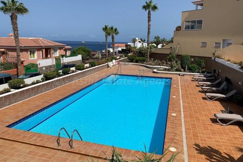 This is a rare opportunity to purchase a superb ground floor apartment in the much sought after complex called Salinas II in Playa San Juan . It is a lovely spacious property with views to the ocean. The apartment comprises of two good size bedrooms ...