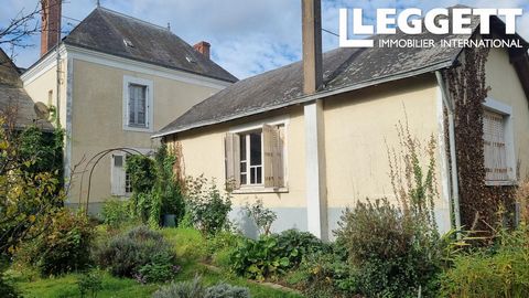 A25287DSE53 - Habitable house of 108m² in an enclosed garden in the centre of Chatelain presenting the opportunity to make an exceptional main home or holiday home in a beautifully quiet village but with rapid access to Chateau Gontier and Sable sur ...