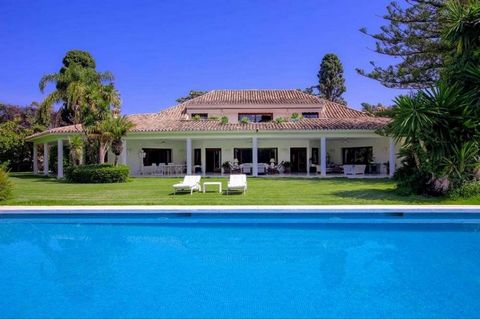 An incredible chance has arisen for you to own a breathtaking Mediterranean-style mansion set on an extensive plot of 5,600 square meters, complete with a private tennis court. Designed by the esteemed architect Jose Subirana and constructed in the 1...