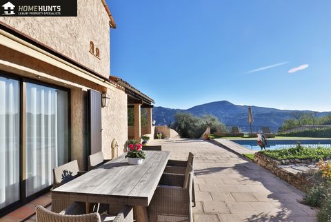 GATTIERES: Superb single-storey house with 170 m2 of living space stood on a hillside on 3000 m2 of landscape grounds decorated with a stunning pool area with open countryside views. This house with swimming pool offers uninterrupted views of the sur...