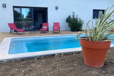 This newly constructed villa in Sainte Valière has a beautiful private swimming pool, modern kitchen equipment and air conditioning in all bedrooms. Enjoy an unforgettable vacation with family and friends in this beautiful region of France. Languedoc...