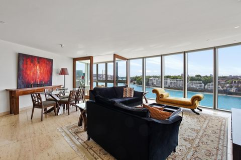 Una vida lujosa espera a los afortunados nuevos residentes de este elegante y elegante apartamento con vista al río. Ubicado en lo alto del sexto piso dentro de la prestigiosa The Tower, se exhiben vistas espectaculares, combinadas perfectamente con ...