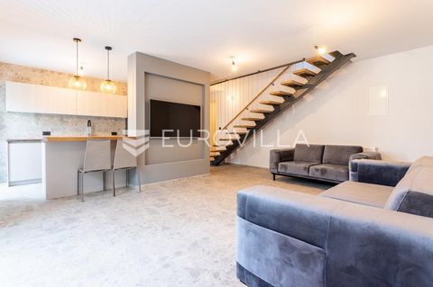 Newly built and renovated stone house in a row in the center of Povlja, surface area 150 m2. It consists of one two-story apartment and one studio apartment. The two-story apartment consists of a ground floor with a toilet, living room, a dining room...