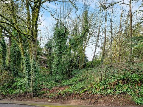 Rare residential lot in Arlington Heights neighborhood! Just steps away from Hoyt Arboretum trail, and minutes away from Washington Park Rose Garden and downtown Portland. Lot slopes uphill from street. Sale includes land only - pictures of house are...