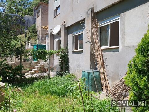 ¿Buscas un hogar en una zona tranquila y bien comunicada? Este piso a reformar de 56 m² con dos habitaciones dobles es justo lo que necesitas. ~Ubicado en les Planes, Sant Cugat, y a solo 8 minutos a pie de la estación de Les Planes, este piso te ofr...