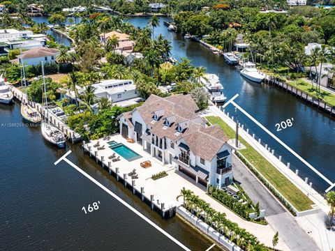 Discover waterfront luxury in Las Olas Isles, Fort Lauderdale. This architectural masterpiece, designed by Art Bengochea, boasts 6 beds, 6.5 baths, and spans 6,759 sq ft. Enjoy 376 ft of waterfront with two docks catering to boating enthusiasts. The ...