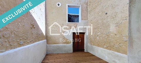 In exclusivity Daniela Big Safti Immobilier Ariège, presents this charming and spacious 144 m² semi-detached stone house. The house opens onto a first floor with a large room, a spacious kitchen that opens onto the magnificent terrace with its expose...