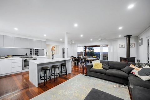 A captivating rear aspect of the Great Dividing Range and a light saturated layout deliver incredible family flexibility and boundless zoned entertaining throughout. Privately placed, the renovated modern proportions provide the comfort and added sop...