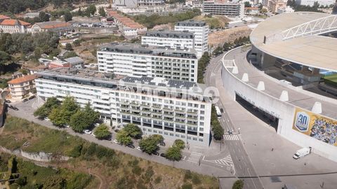 Appartementen in een constructie met innovatieve functies. Hoogwaardige afwerkingen. Volledig ingerichte keuken met kookplaat, oven, koelkast met vriesvak, vaatwasser en magnetron, apparatuur van het merk SIEMENS of vergelijkbaar. De Nobel-ontwikkeli...