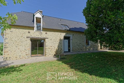 Immerse yourself in history with this 18th century stone house, meticulously rehabilitated in the 2000s. Nestled on a plot of 2500 m2, this property of 150 m2 offers an exceptional living environment, without vis-à-vis and in absolute calm. The main ...