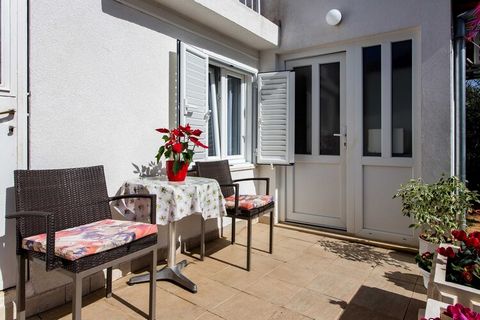 Apartment Nadalina offers self-catering accommodation in popular location in Dubrovnik, 2.3 km from the Old Town. Apartment is air conditioned and comes with one bedroom, kitchen with dining area, living room and private bathroom. Free WiFi is provid...