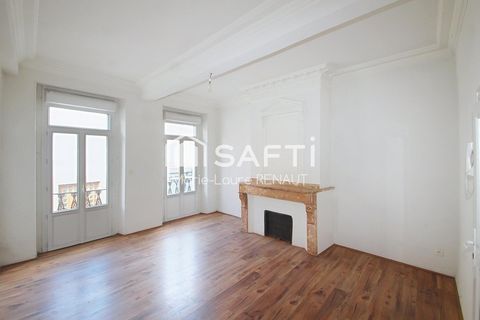 Appartement de 140 m² avec cour privative et dépendance en plein centre-ville
