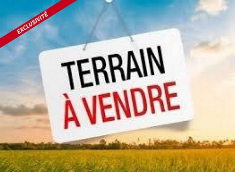 TERRAIN CONSTRUCTIBLE DE 3358 M2 A LACOMBE