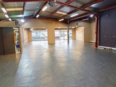 Dpt Seine et Marne (77), à vendre locaux de plain pied face à la gare de Nemours