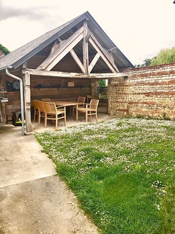 *SAINT GILLES DE LA NEUVILLE* Maison T5 rénovée de 89 m² avec Jardin
