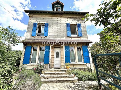 CHARMANTE MAISON DE CARACTERE AU CALME AVEC JARDIN