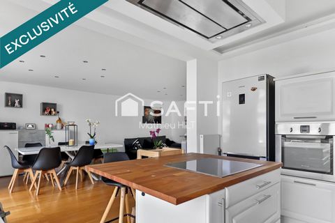 Mathieu et Laëtitia vous présentent en exclusivité, à Florange proche de toutes les commodités et de l'A30, cet appartement d'une surface de 78 m² situé au premier étage d'un immeuble de 2007. Il se compose d'une entrée composée d'un dressing très pr...
