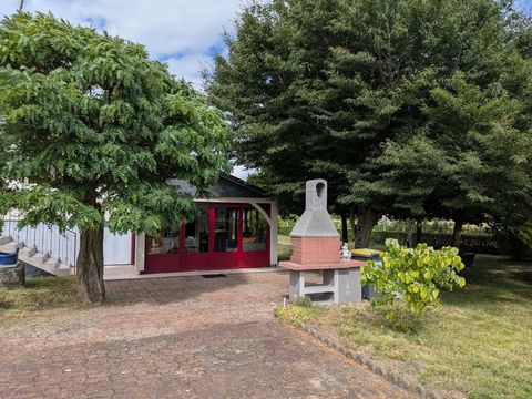 Belle véranda et cadre de vie apprécié sur 21,78 ares de terrain !