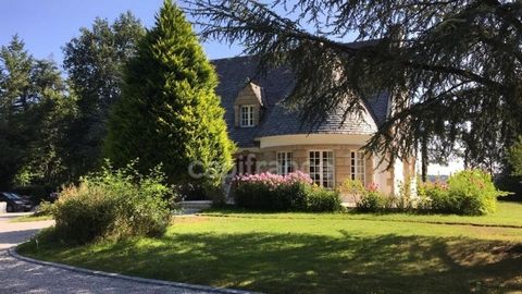 Maison bourgeoise dexception sur parc arboré au cur de la Bretagne un mariage unique de charme, despace et de modernité