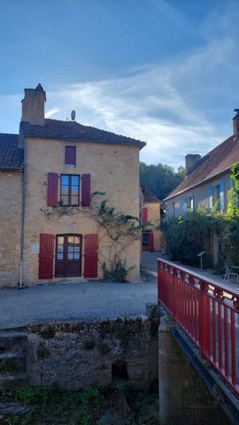Charmante maison pierre dans un village médiéval