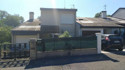 Maison de 1975 refaite avec goût et proche des commerces de la Motte Sevolex