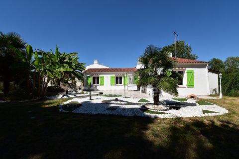 Maison à vendre 5 pièces LA BARRE DE MONTS (85) proche NOIRMOUTIER 3 chambres 1 bureau piscine terrain 1860m² puits 245500