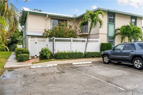 VACATION LIFESTYLE DAILY LIVING! PRICED to sell with tenant in place for season! 1 BLOCK to beach, townhouse/Condo ownership- rented from February 2025-April 2025! Makes great rental or home base! Sold fully furnished/turnkey move right in. Close to ...
