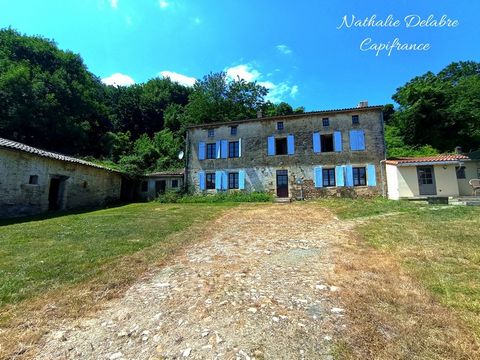 Maison en pierre pleine de charme Calme, nature et authenticité sur plus dun hectare à SAIVRES (79)