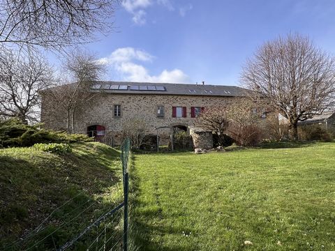 Magnifique longère rénovée en campagne 25 Km de Figeac