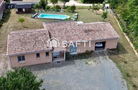 Maison quartier résidentiel avec piscine