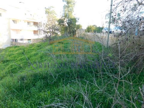 Land with APPROVED PROJECT for a HOSTEL with 20 rooms, Lounge, Laundry, Parking in the Basement. This project is located in an area of excellence 200 meters from the small village of Ferragudo, the land and project is facing south with an excellent s...