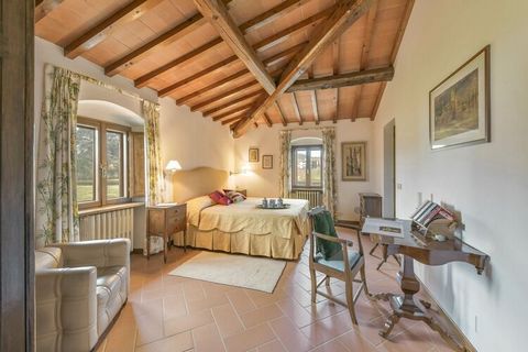 For a pleasant stay in the beautiful Tuscany’s Reggello, you must reside in this pleasant holiday home. The holiday home has a swimming pool (open from May to September), air conditioning and a parking facility. Moreover, it is an excellent choice fo...