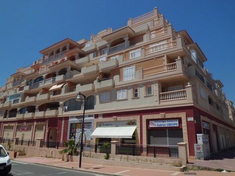 Apartment in Almerimar area PORTOFINO, 70.00 m. of surface, a double room and a simple room, a bathroom, property to enter to live, equipped kitchen, interior carpentry of wood, northeast orientation, marble, aluminum exterior carpentry. Extras: fitt...