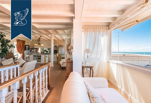 This stunning penthouse for sale overlooks Viareggio's charming seaside, in one of the most exclusive sea towns in Tuscany. This apartment measures 130 m2 and features a big terrace that overlooks the seaside and the beach, letting abundant suns...