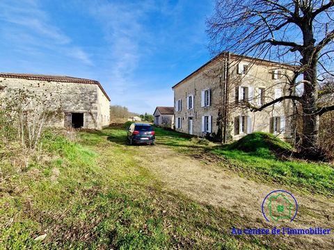 Are you looking for a property with a certain cachet, steeped in history, to renovate and close to all shops? This superb mansion and its century-old stones are waiting for you! The property consists of 340m2 of living space on 3 levels, to be comple...